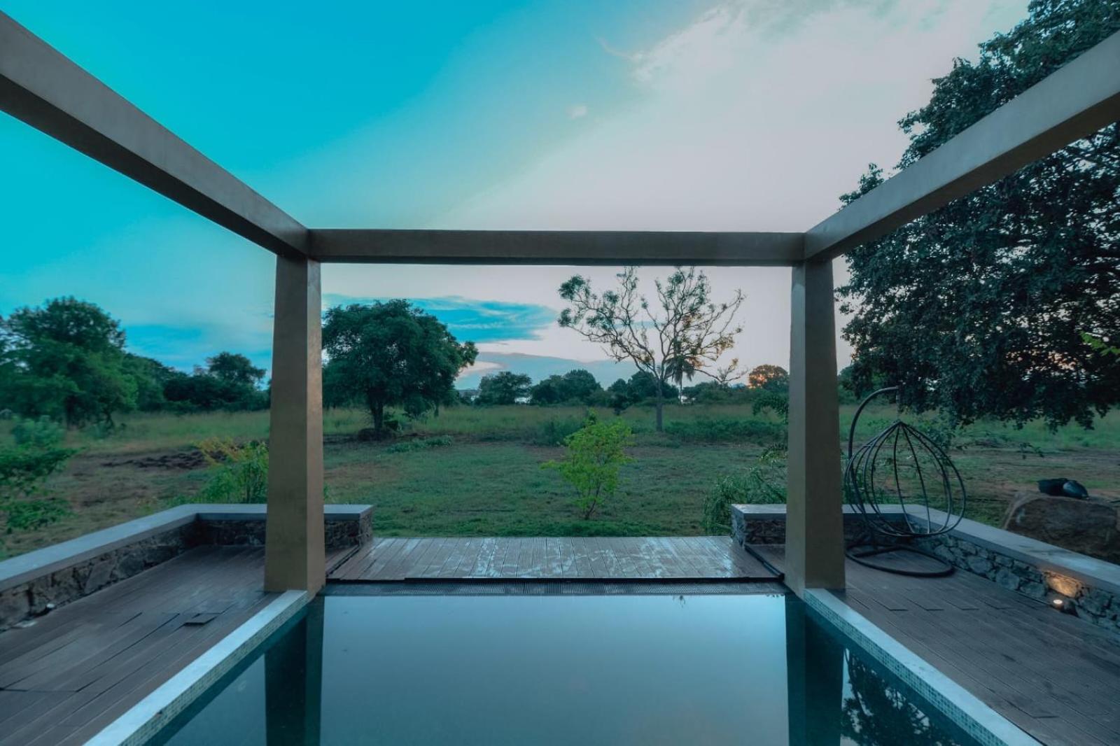 The Villa Lakeshore Anuradhapura Kültér fotó